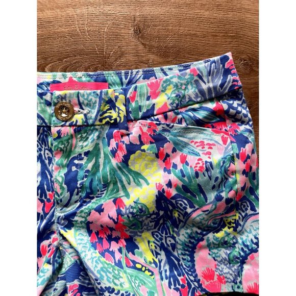 EUC Lilly Pulitzer Short - Picture 3 of 4